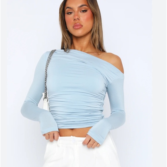 WHITE FOX BOUTIQUE BEST OF LUCK LONG SLEEVE TOP
BABY BLUE - Picture 1 of 3